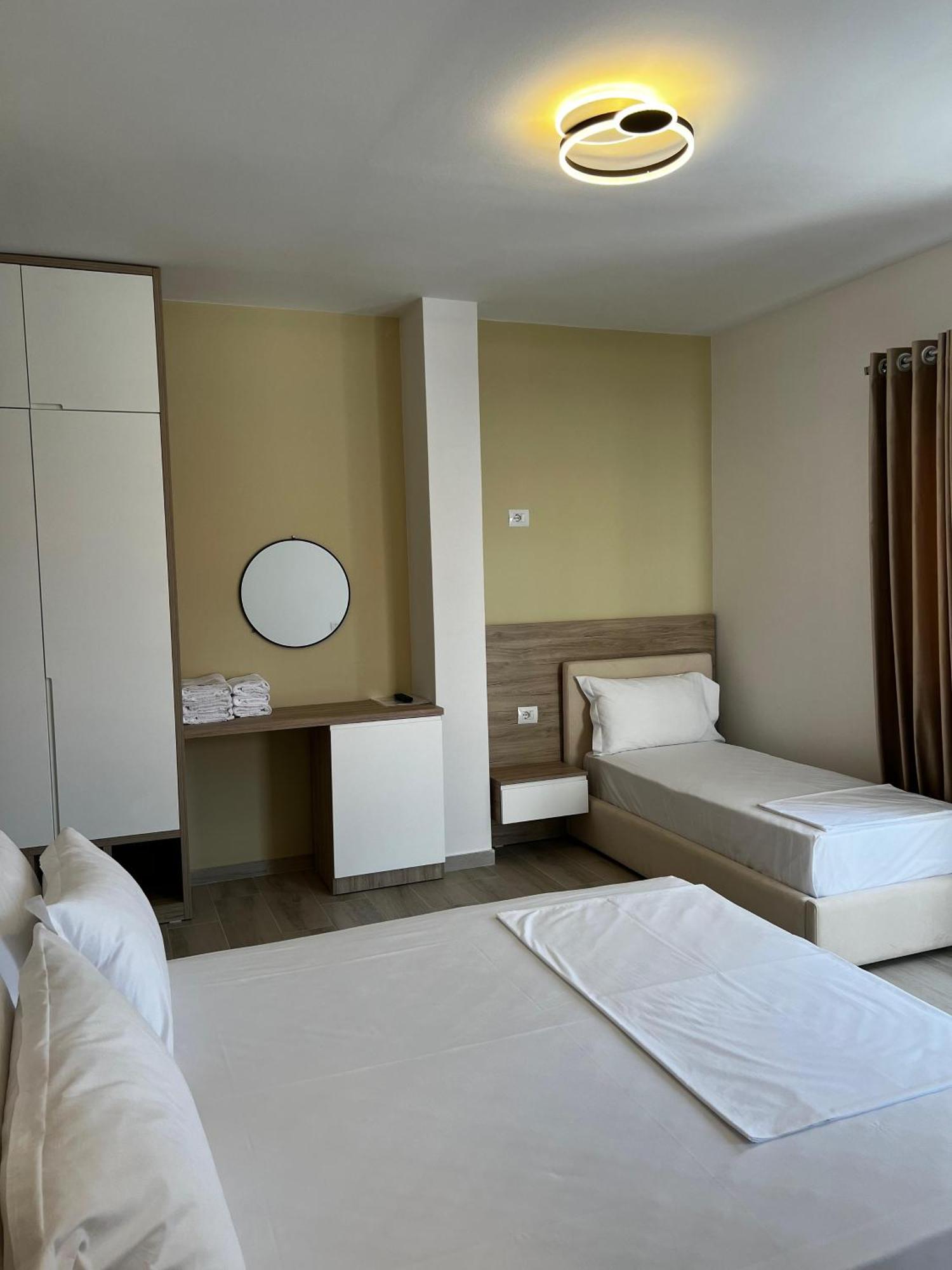 Helena Hotel Shengjin Luaran gambar