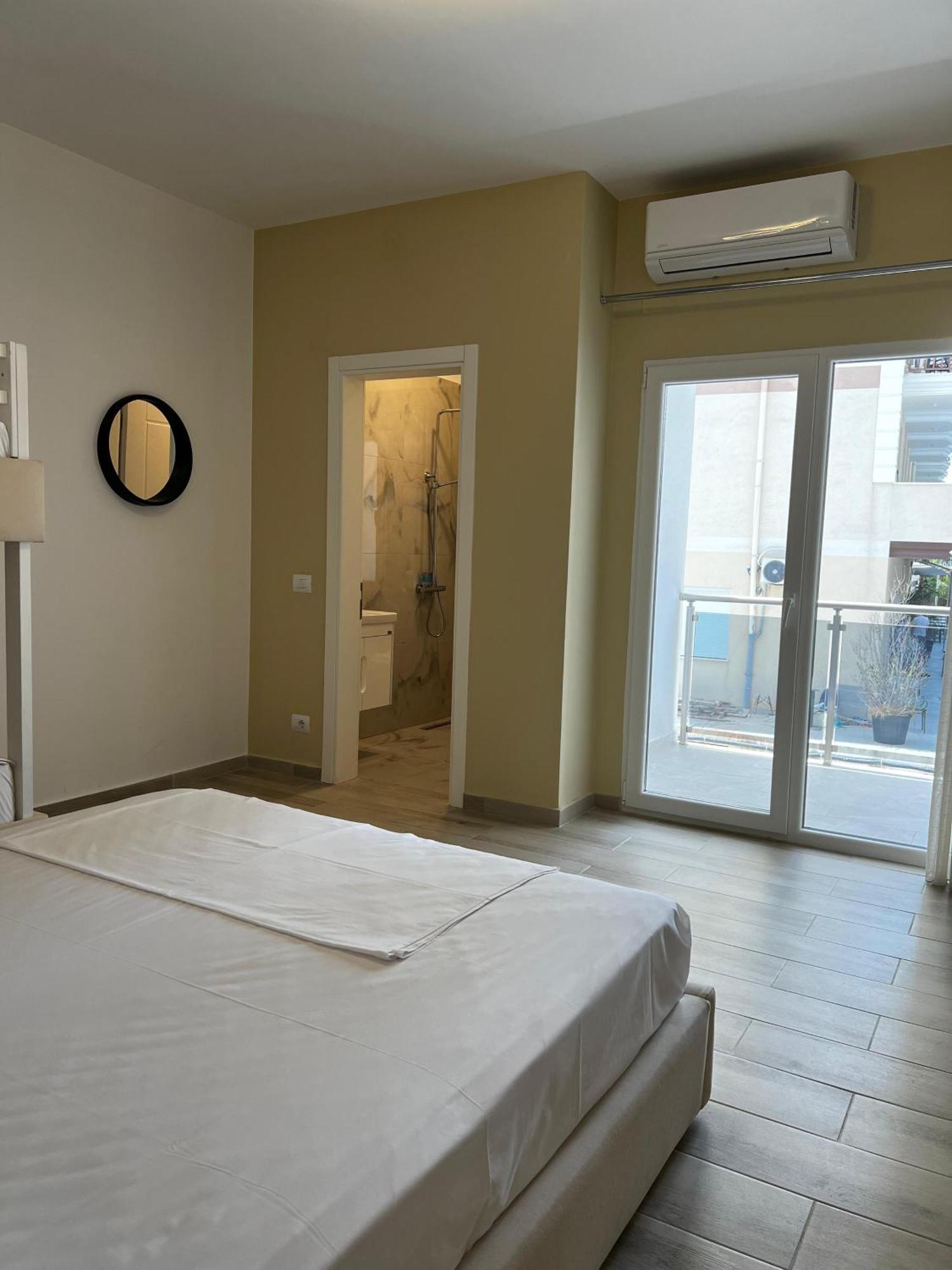 Helena Hotel Shengjin Luaran gambar