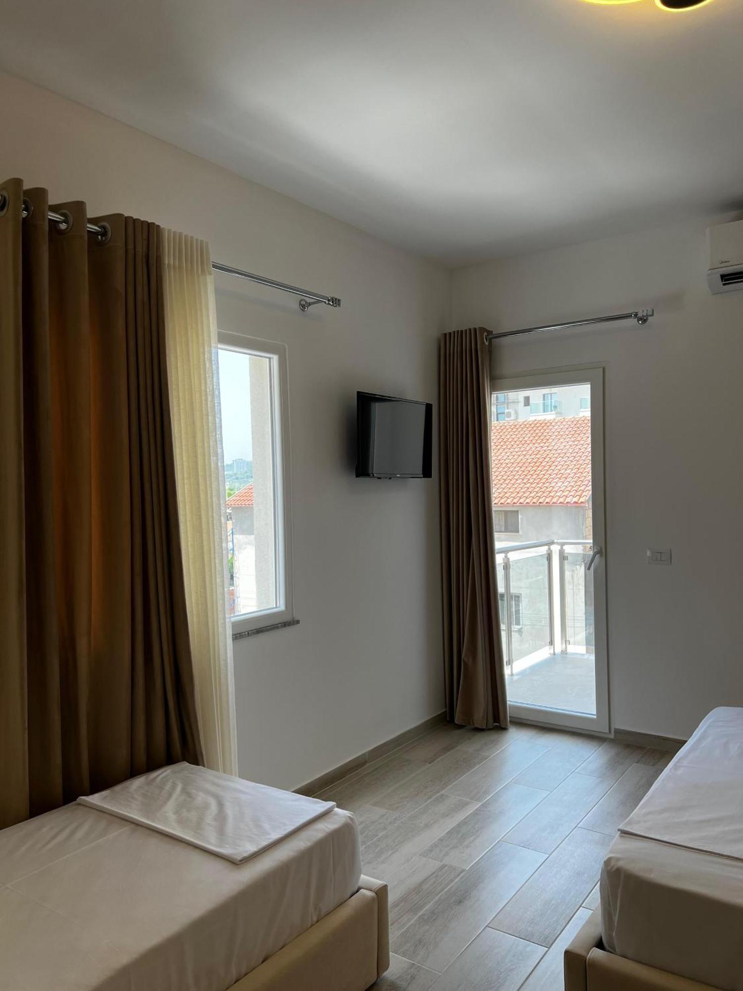 Helena Hotel Shengjin Luaran gambar